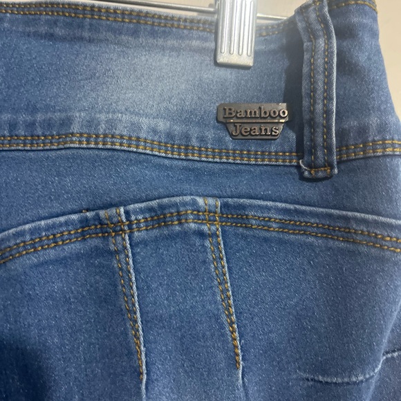 Bamboo Jeans Junior Light Wash Jeans Size 9 - Picture 4 of 11